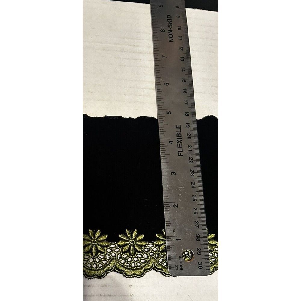 Embroidered Floral Black‎ Velvet Green Lace Sewing/Crafts/Skirts/5 "  x 56"